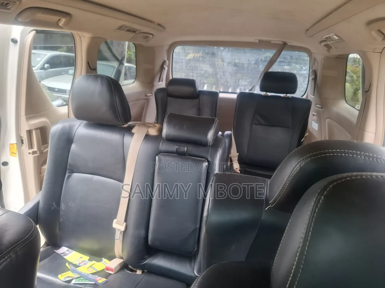 Toyota Alphard 2.4 Petrol FWD 2011 White