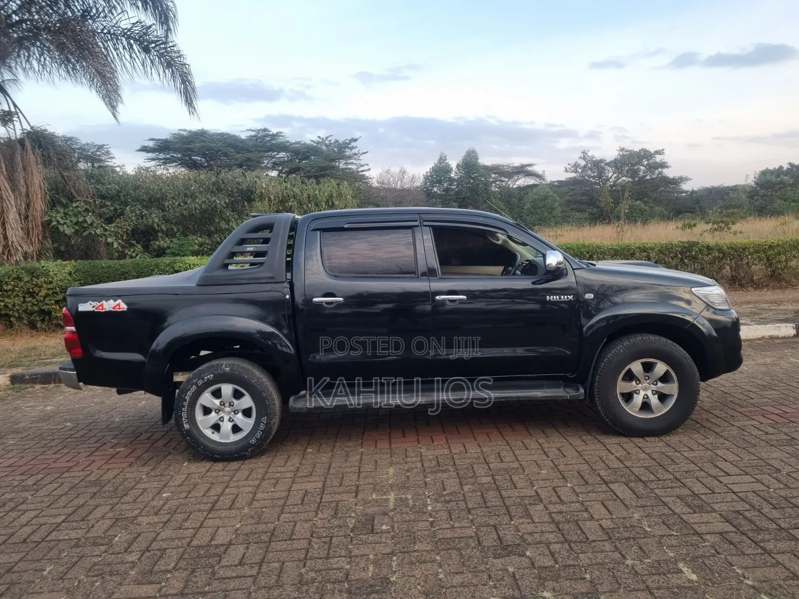Toyota Hilux 2011