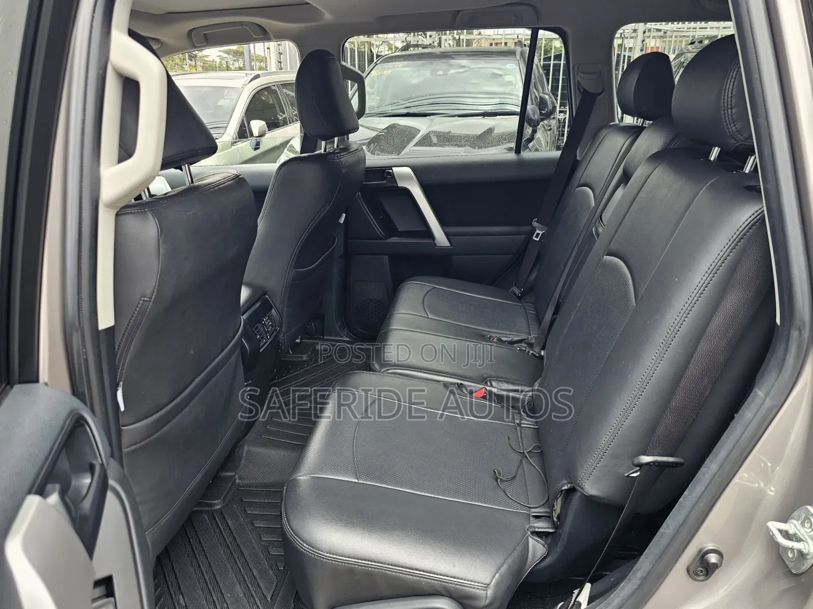 Toyota Land Cruiser Prado 2.7 2022 Gold