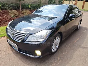 Toyota Crown 2013 Black