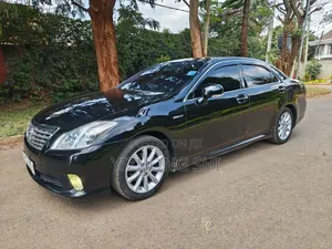 Toyota Crown 2013 Black
