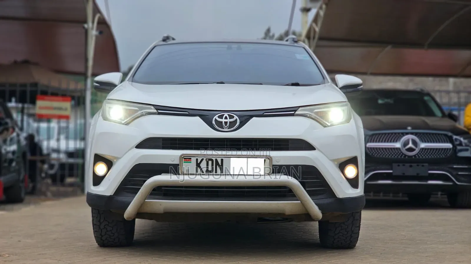 Toyota RAV4 Limited AWD (2.5L 4cyl 6A) 2016 White