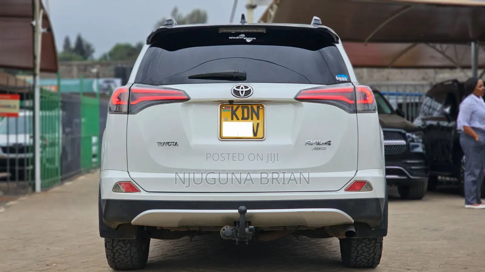 Toyota RAV4 Limited AWD (2.5L 4cyl 6A) 2016 White