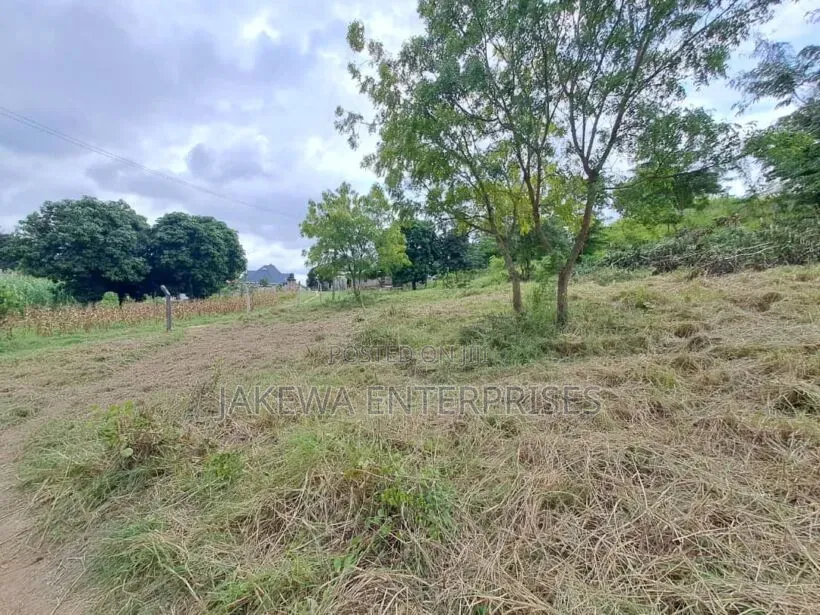 50*100 Plot Naivasha Nakuru Highway