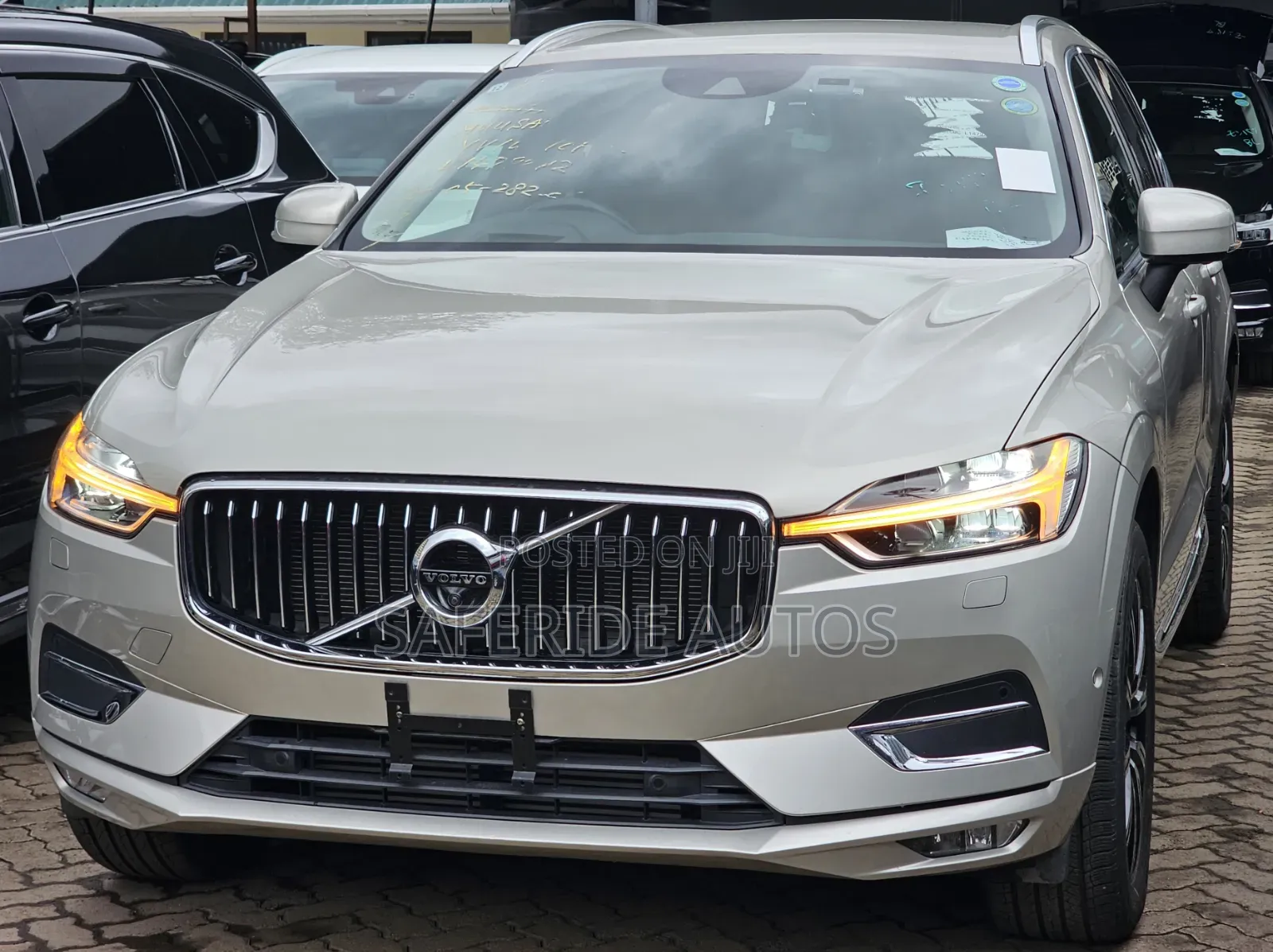 Volvo XC60 T5 Inscription AWD 2019 Gold