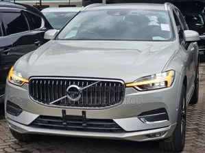 Volvo XC60 T5 Inscription AWD 2019 Gold