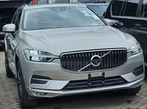 Volvo XC60 T5 Inscription AWD 2019 Gold