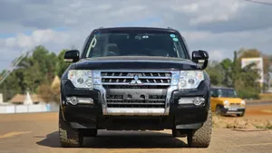 Mitsubishi Pajero V80 3.2 DI-D 2019 Black