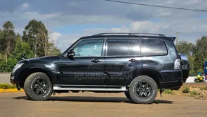 Mitsubishi Pajero V80 3.2 DI-D 2019 Black
