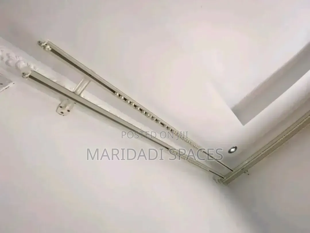 Strong Curtain Rails With Smooth Sliding