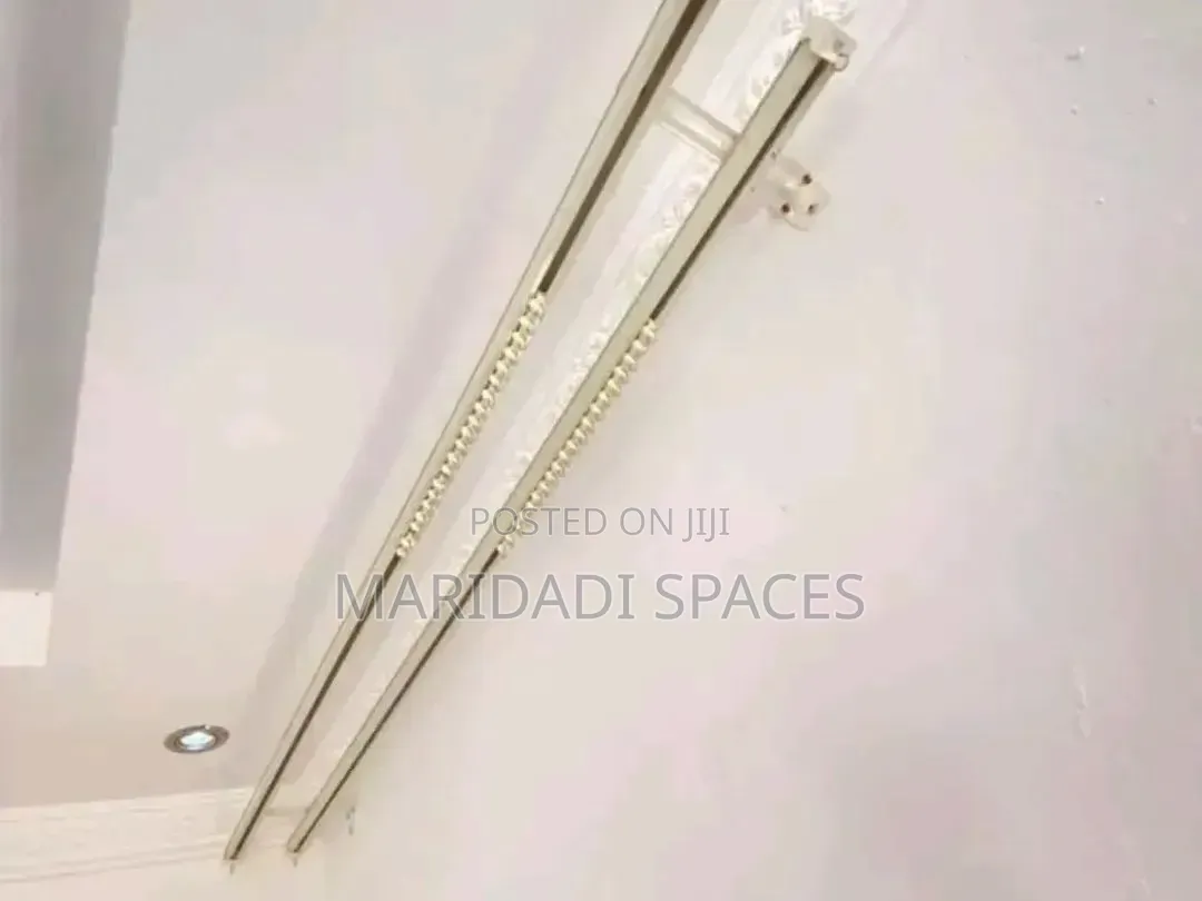 Strong Curtain Rails With Smooth Sliding