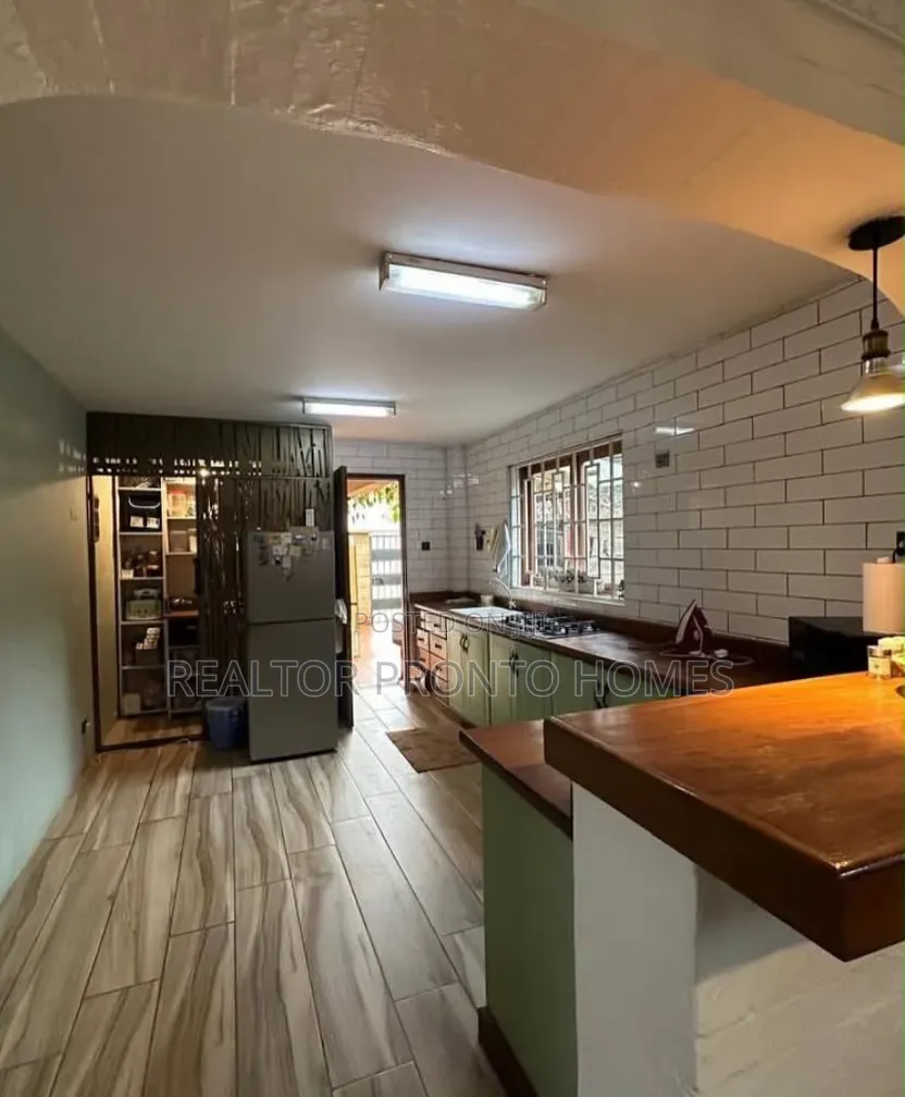 4bdrm Townhouse/Terrace in Lavington, Valley Arcade for sale