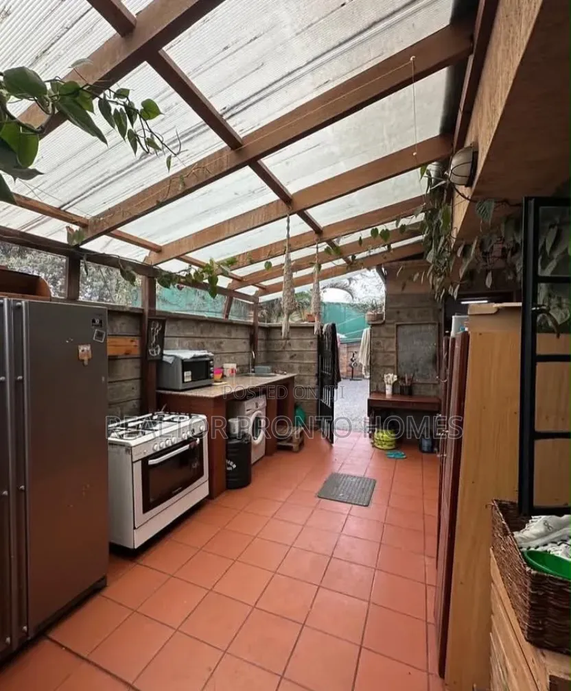 4bdrm Townhouse/Terrace in Lavington, Valley Arcade for sale