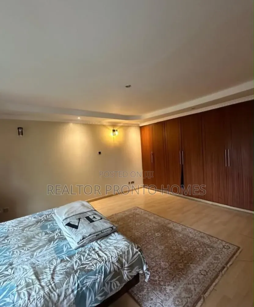 4bdrm Townhouse/Terrace in Lavington, Valley Arcade for sale