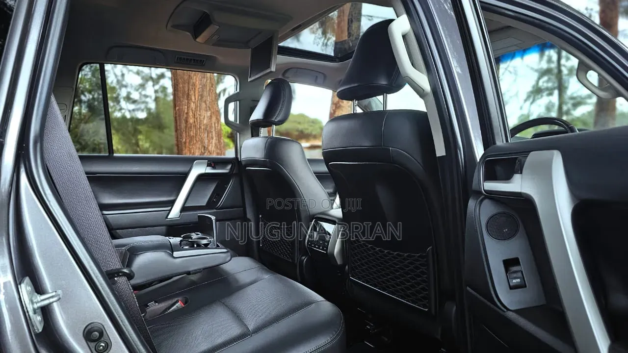 Toyota Land Cruiser Prado 2.8 2019 Gray