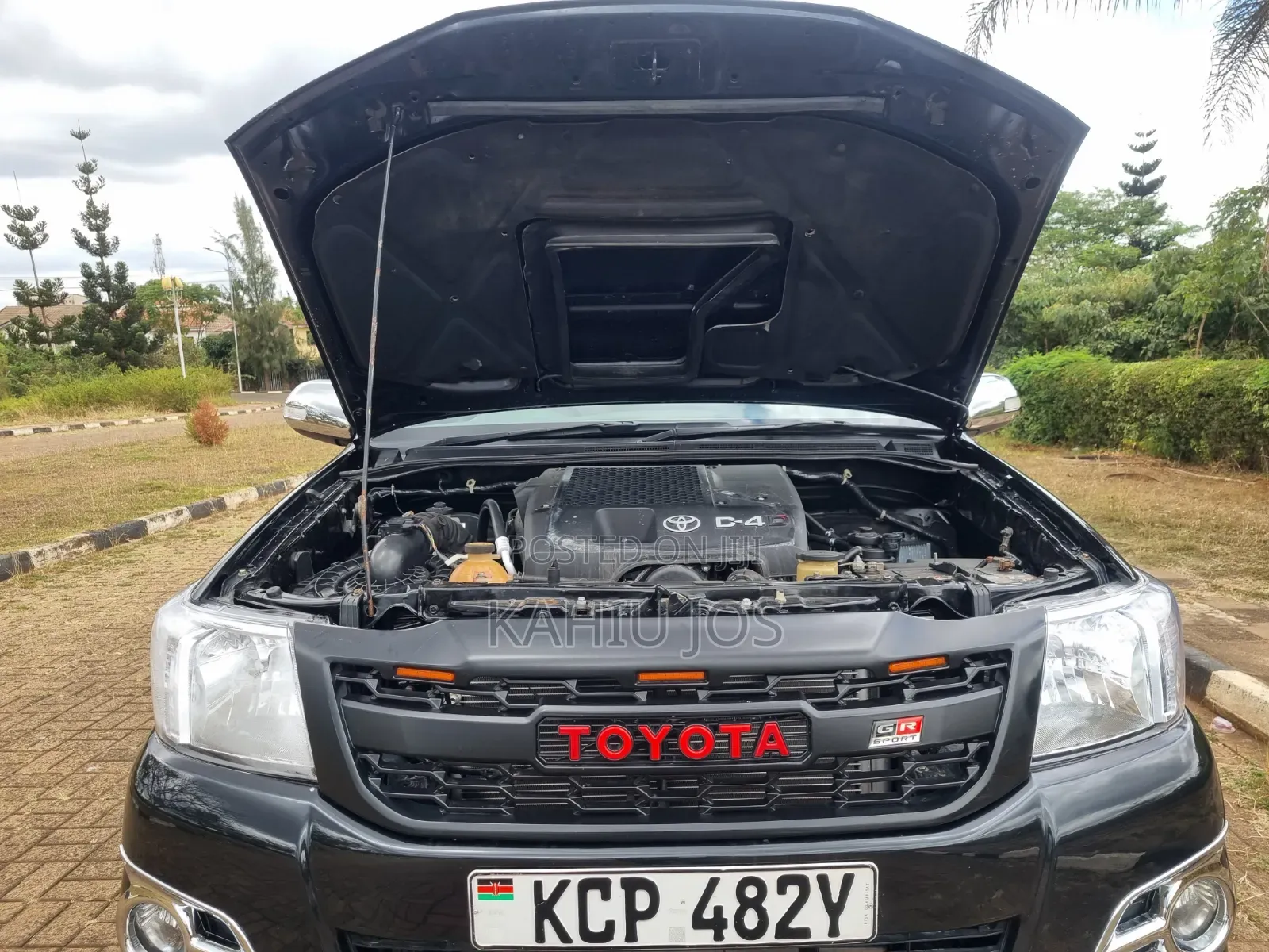 Toyota Hilux 2010 Black