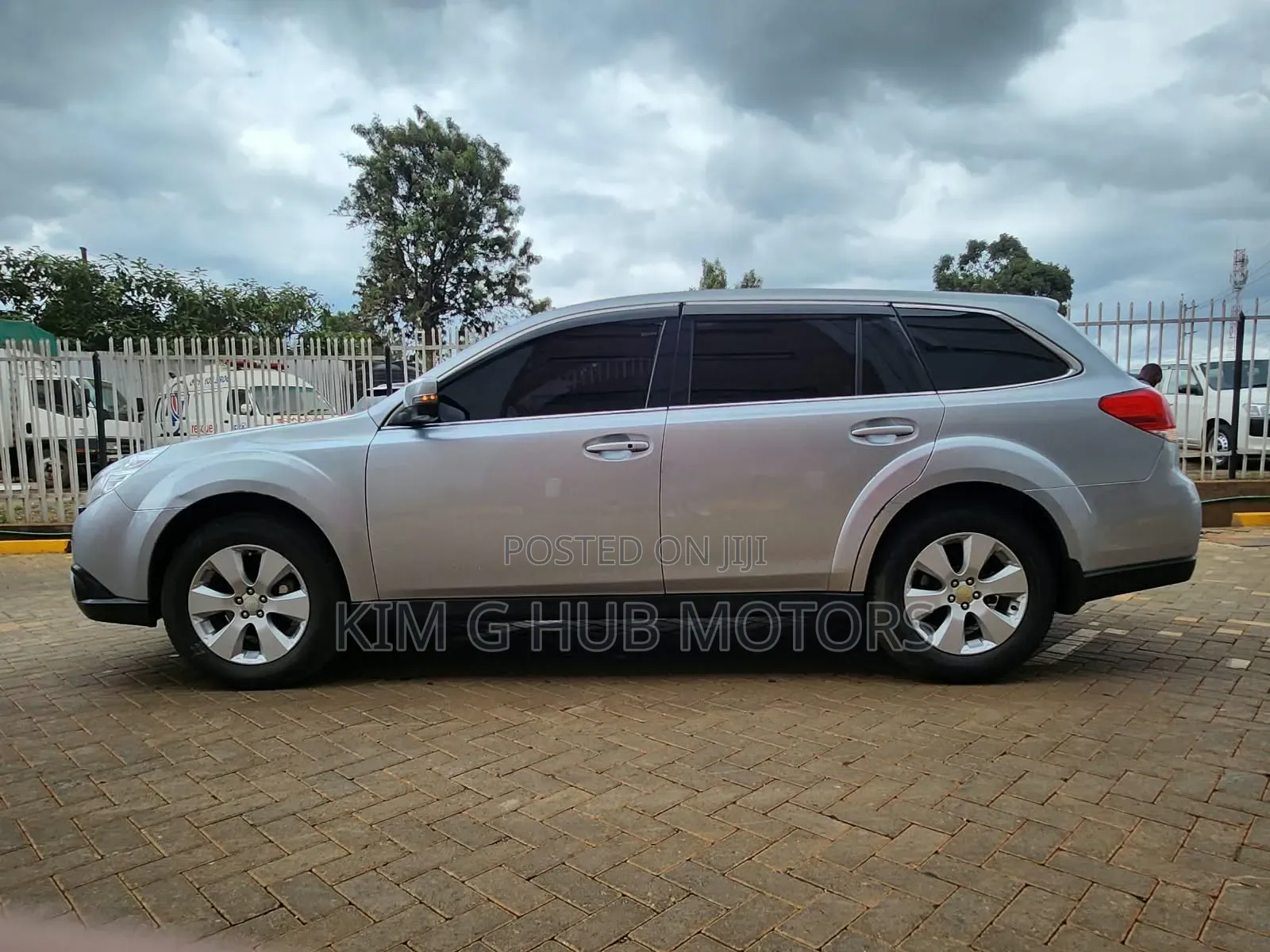 Subaru Outback 2012 Silver