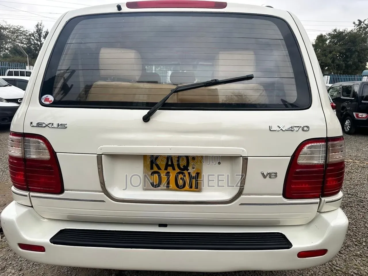 Lexus LX 470 AWD 2000 White