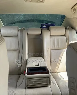 Toyota Crown 2012 White