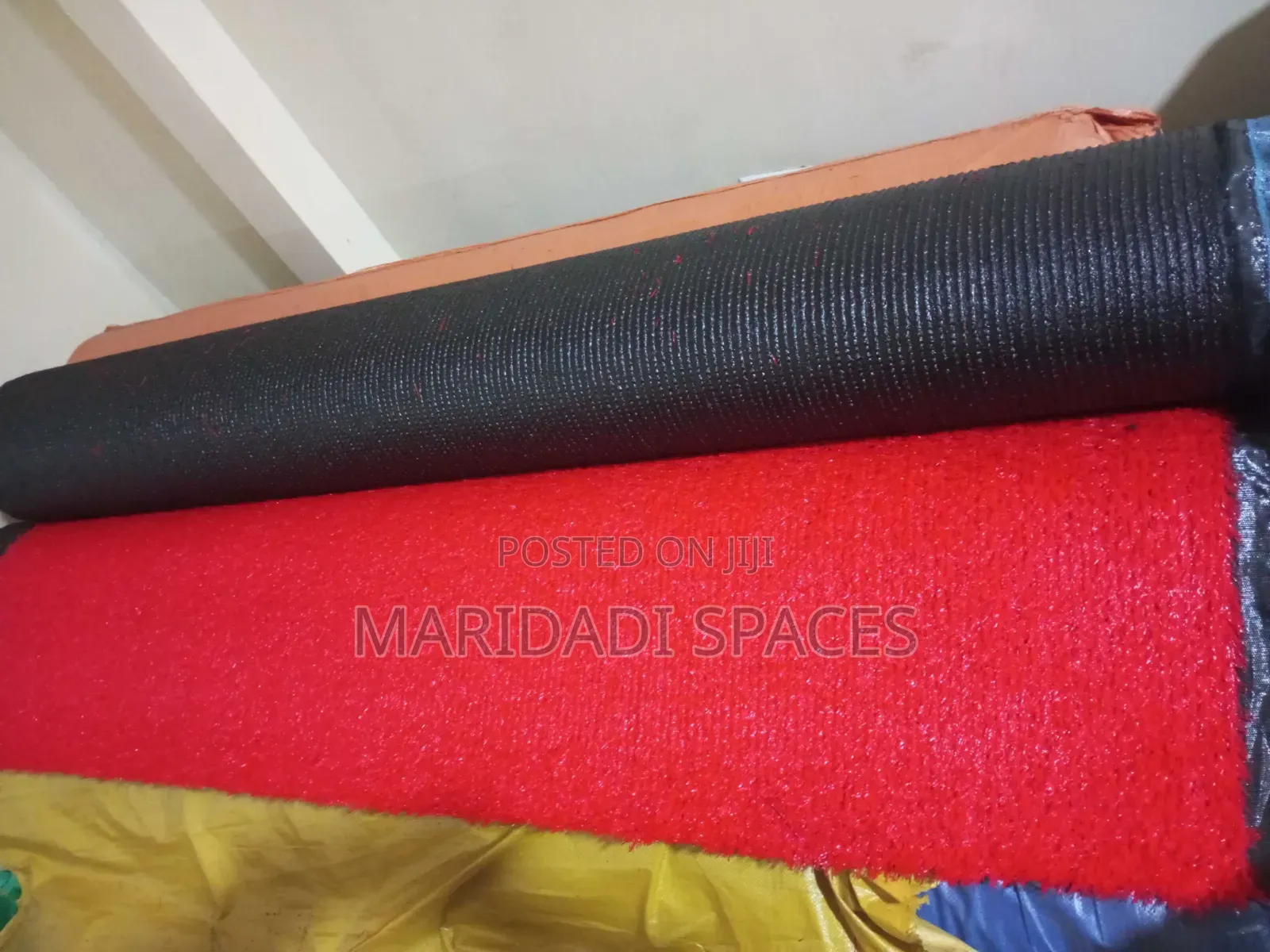 Very Synthetic 25mm Red Artificial Grass Carpet for Homes and Offices