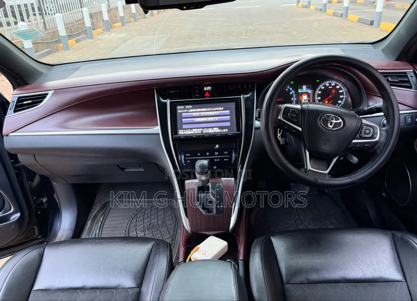 Toyota Harrier 2.0 2016 Black