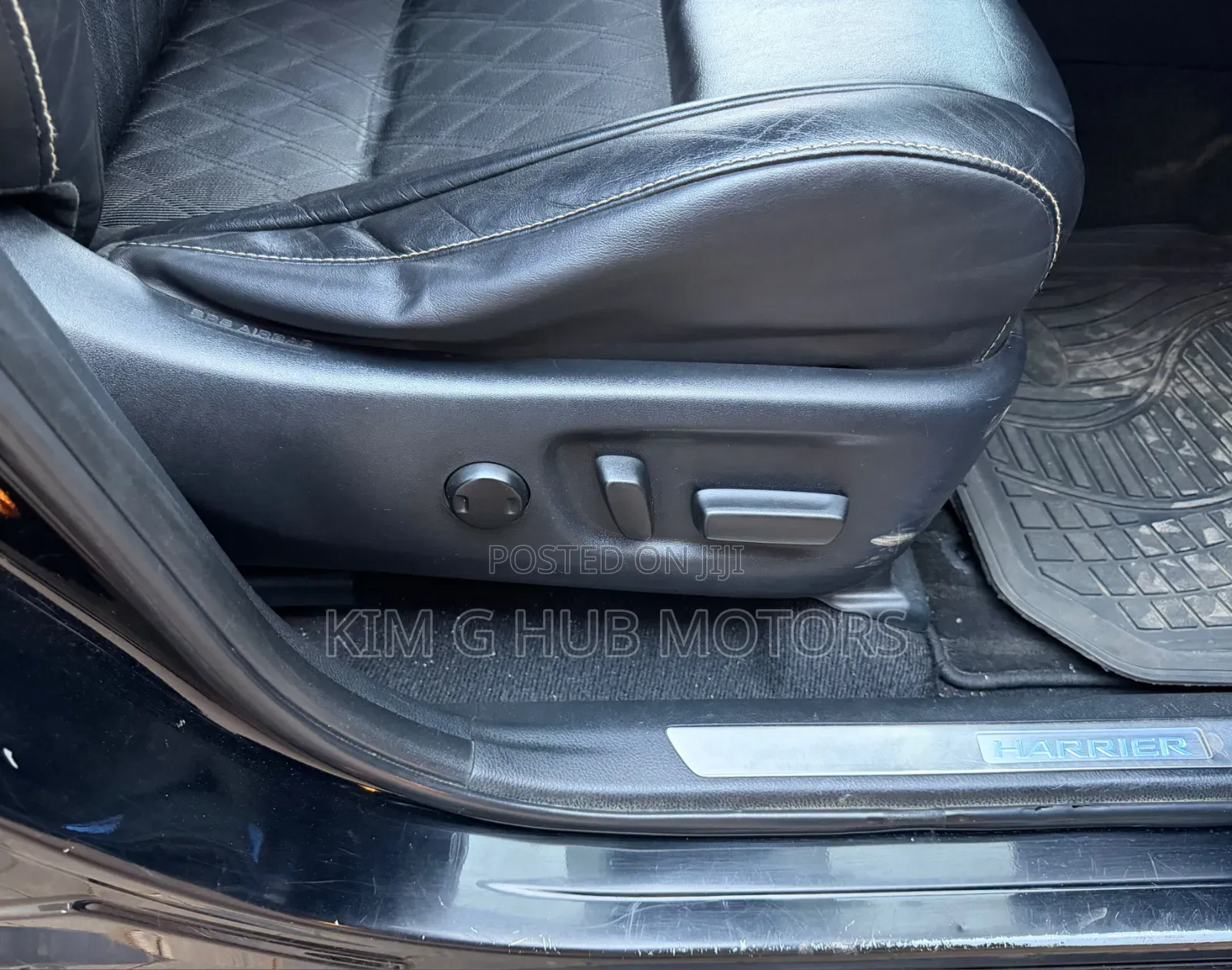 Toyota Harrier 2.0 2016 Black