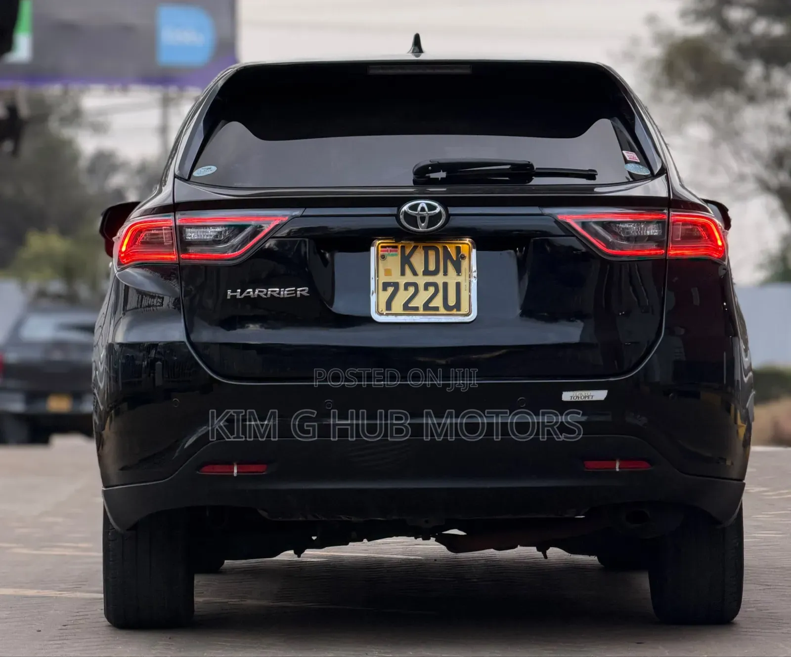 Toyota Harrier 2.0 2016 Black