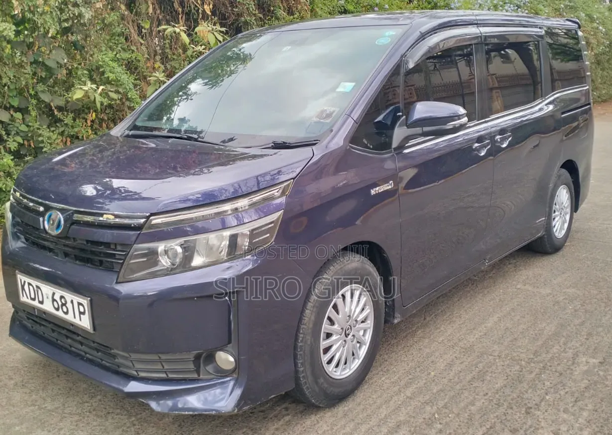 Toyota Noah 2014 Black