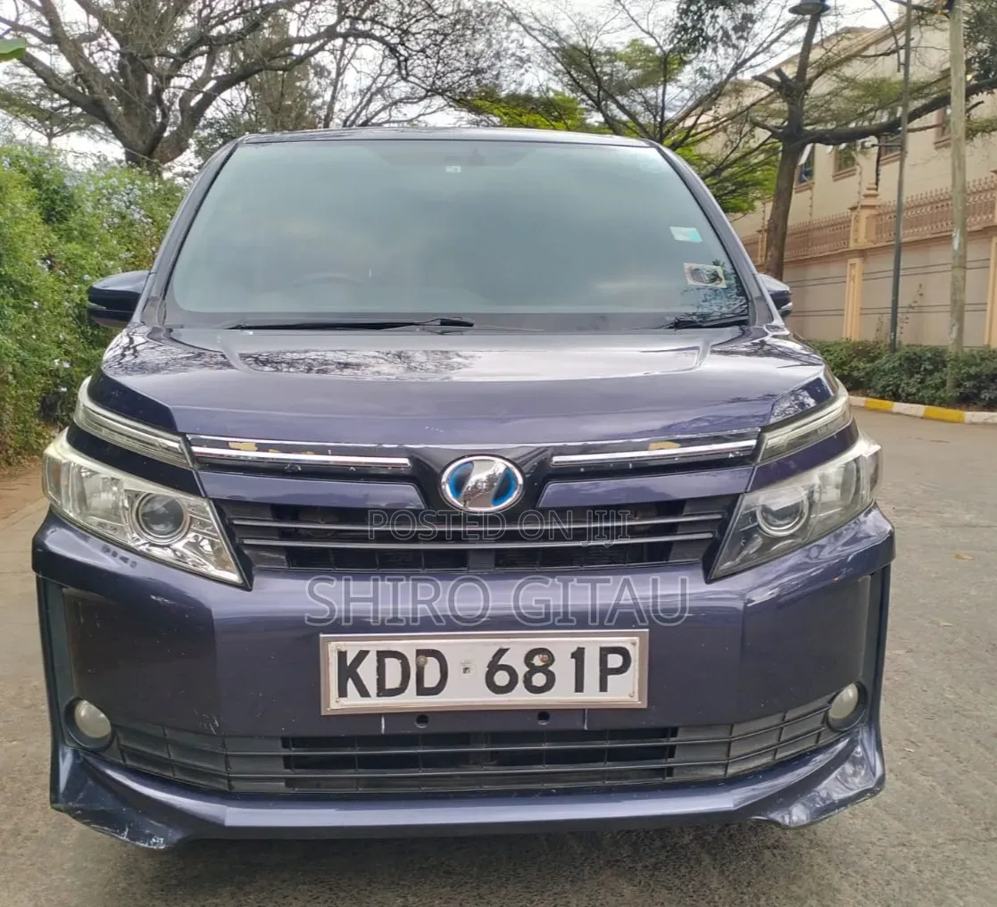 Toyota Noah 2014 Black