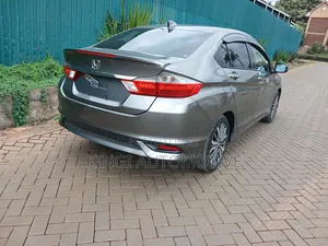 Honda Grace 2020 Gray