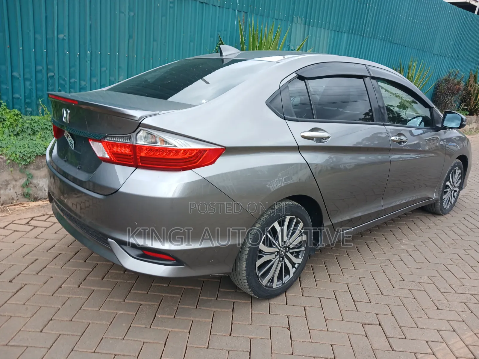 Honda Grace 2020 Gray