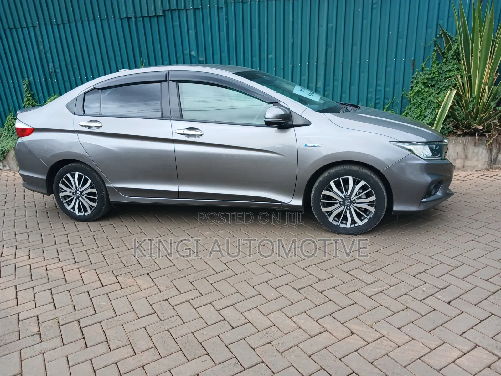 Honda Grace 2020 Gray