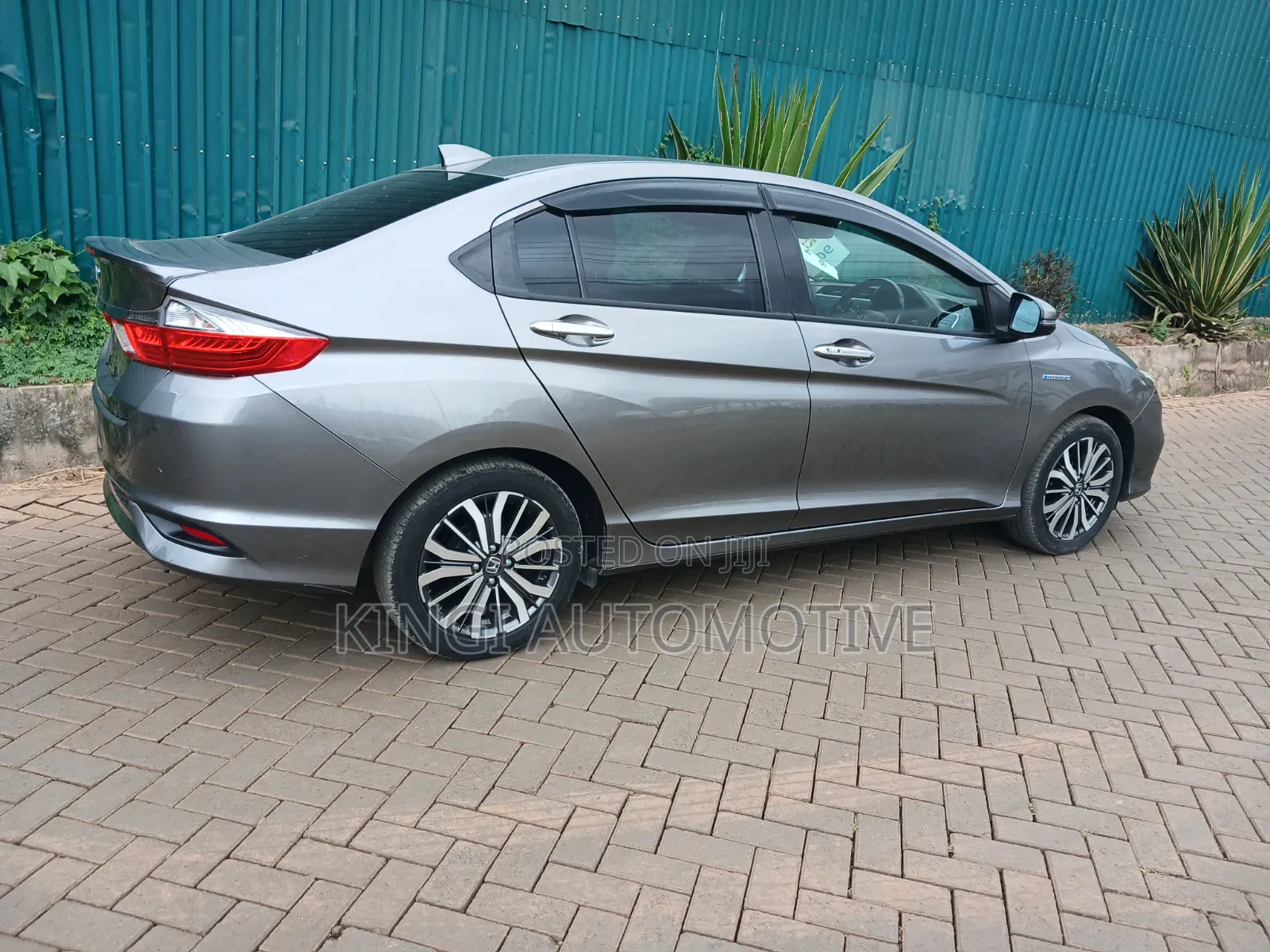 Honda Grace 2020 Gray