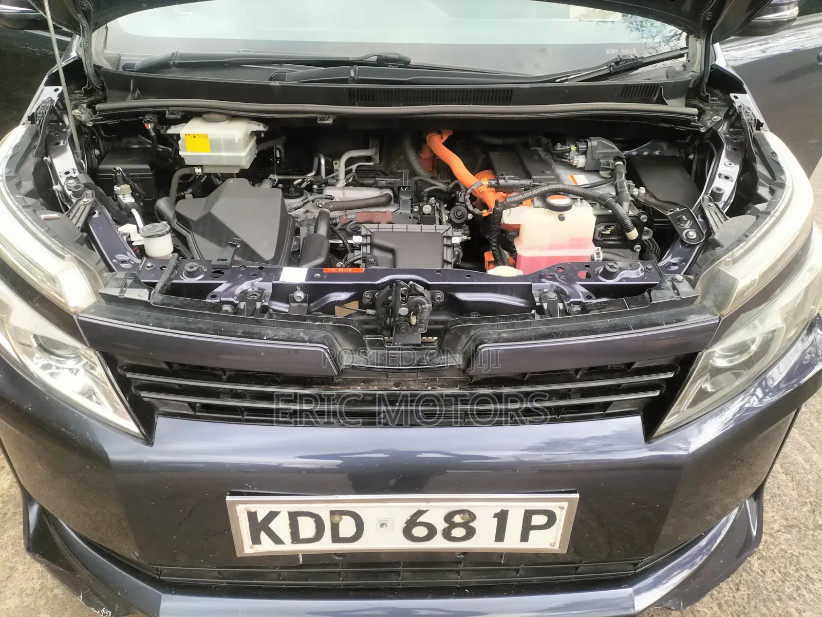 Toyota Voxy Hybrid V 2WD 7-Seater 2014 Blue