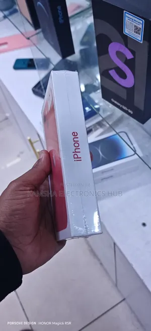 New Apple iPhone 13 128 GB Silver