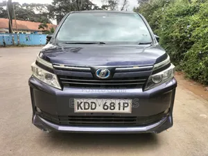 Toyota Voxy Hybrid V 2WD 7-Seater 2014 Blue