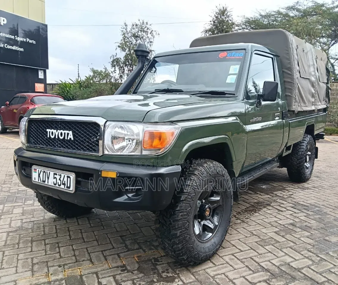Toyota Land Cruiser 79 Series 2017 Green