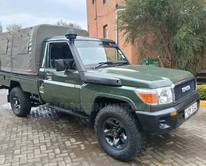 Toyota Land Cruiser 79 Series 2017 Green