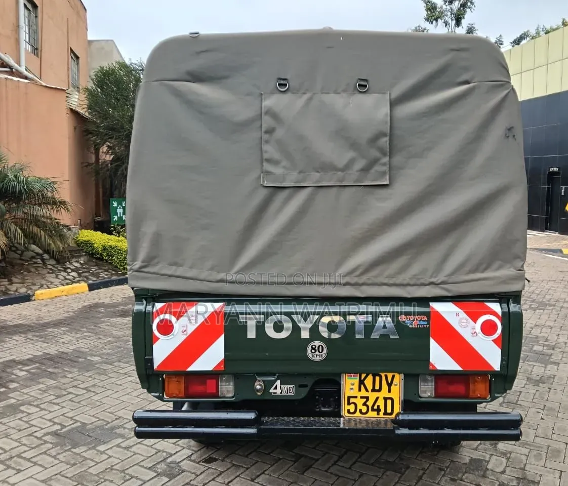 Toyota Land Cruiser 79 Series 2017 Green