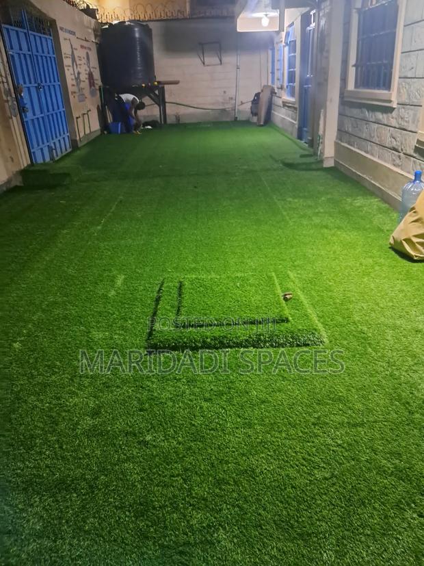 30mm Before and After Installation Premium Grass Carpet - thumbnail 2