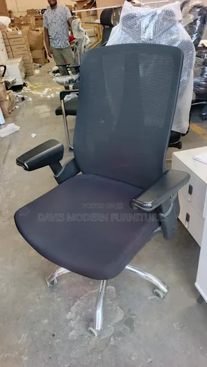 Full Back Swivel Office Chair