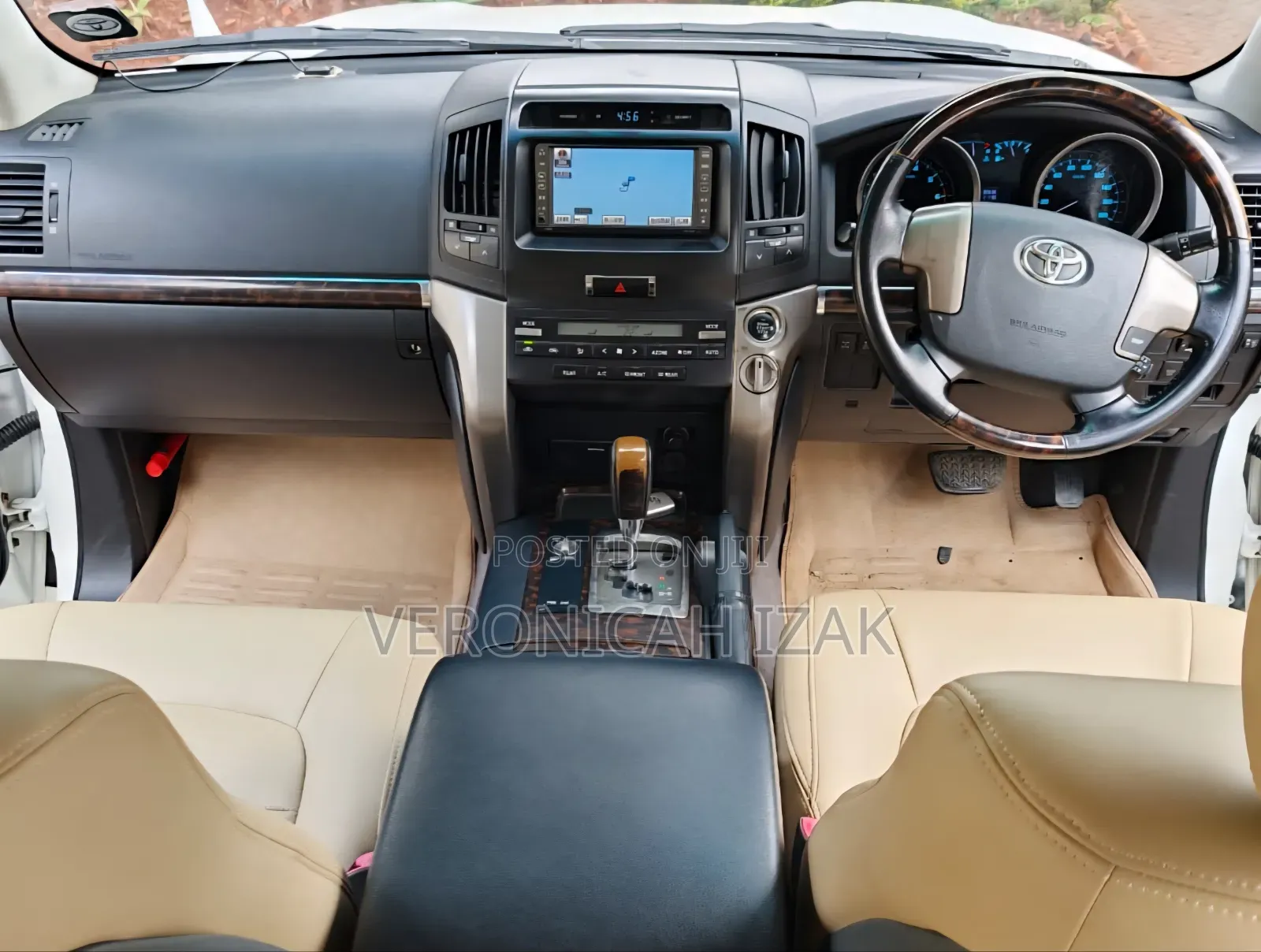 Toyota Land Cruiser 2009 White