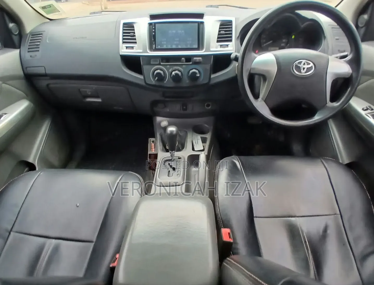 Toyota Hilux 2013 White