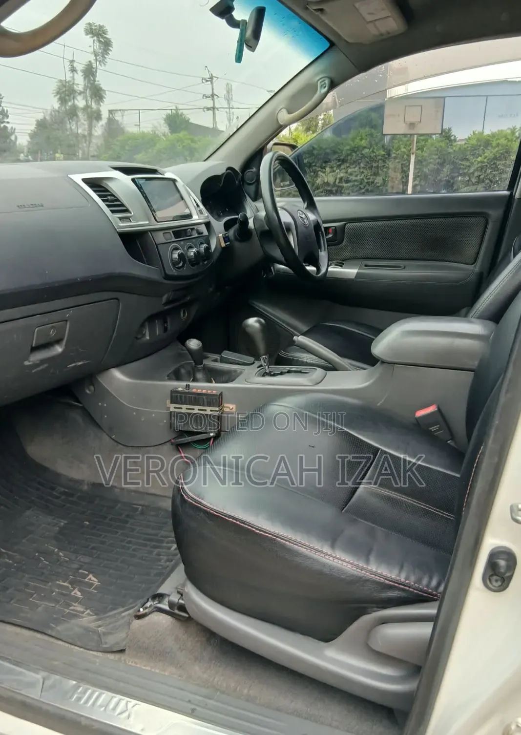 Toyota Hilux 2013 White