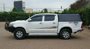 Toyota Hilux 2013 White