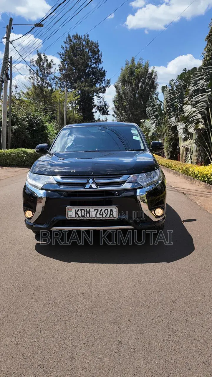 Mitsubishi Outlander 2016 Black