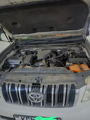 Toyota Land Cruiser Prado 2011 White
