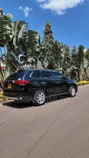 Mitsubishi Outlander 2016 Black