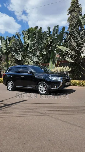 Mitsubishi Outlander 2016 Black