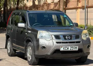 Nissan X-Trail 2012 Gray